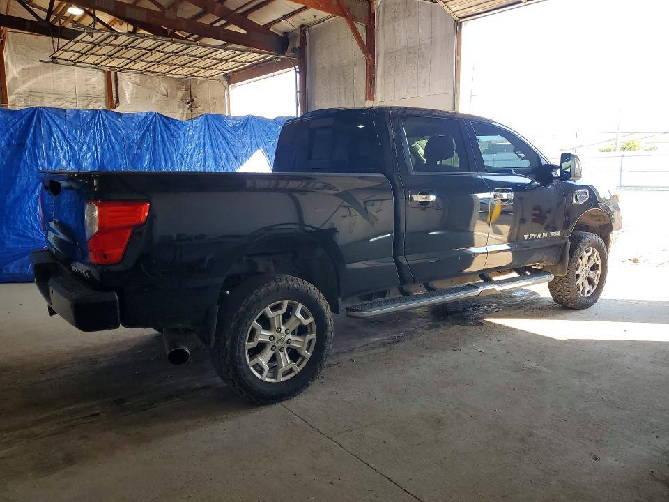 2016 Nissan Titan XD SL
