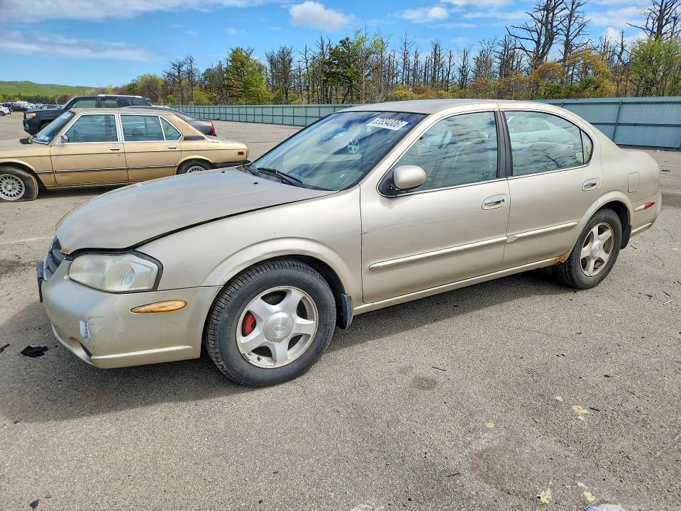 2000 Nissan Maxima gxe
