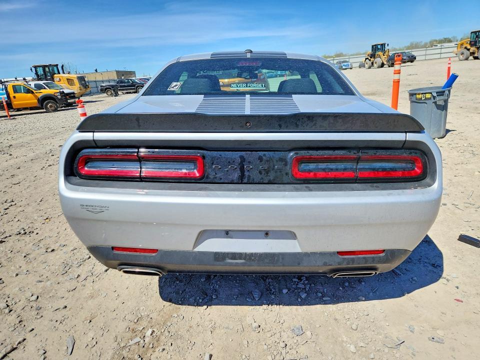 2022 Dodge Challenger sxt