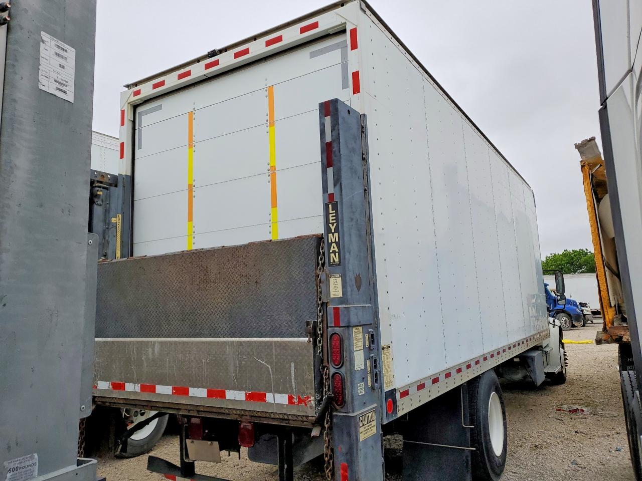 2017 Freightliner Business Class M2 BOX Truck