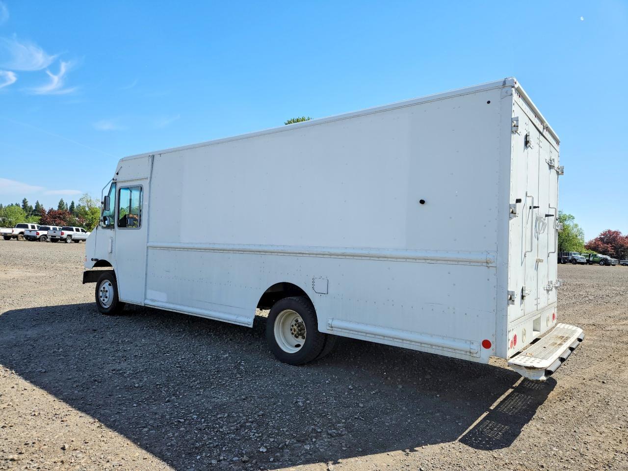 2016 Freightliner Chassis M Line WALK-IN Van