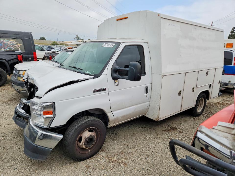 2022 Ford E350 Utility / Service Truck