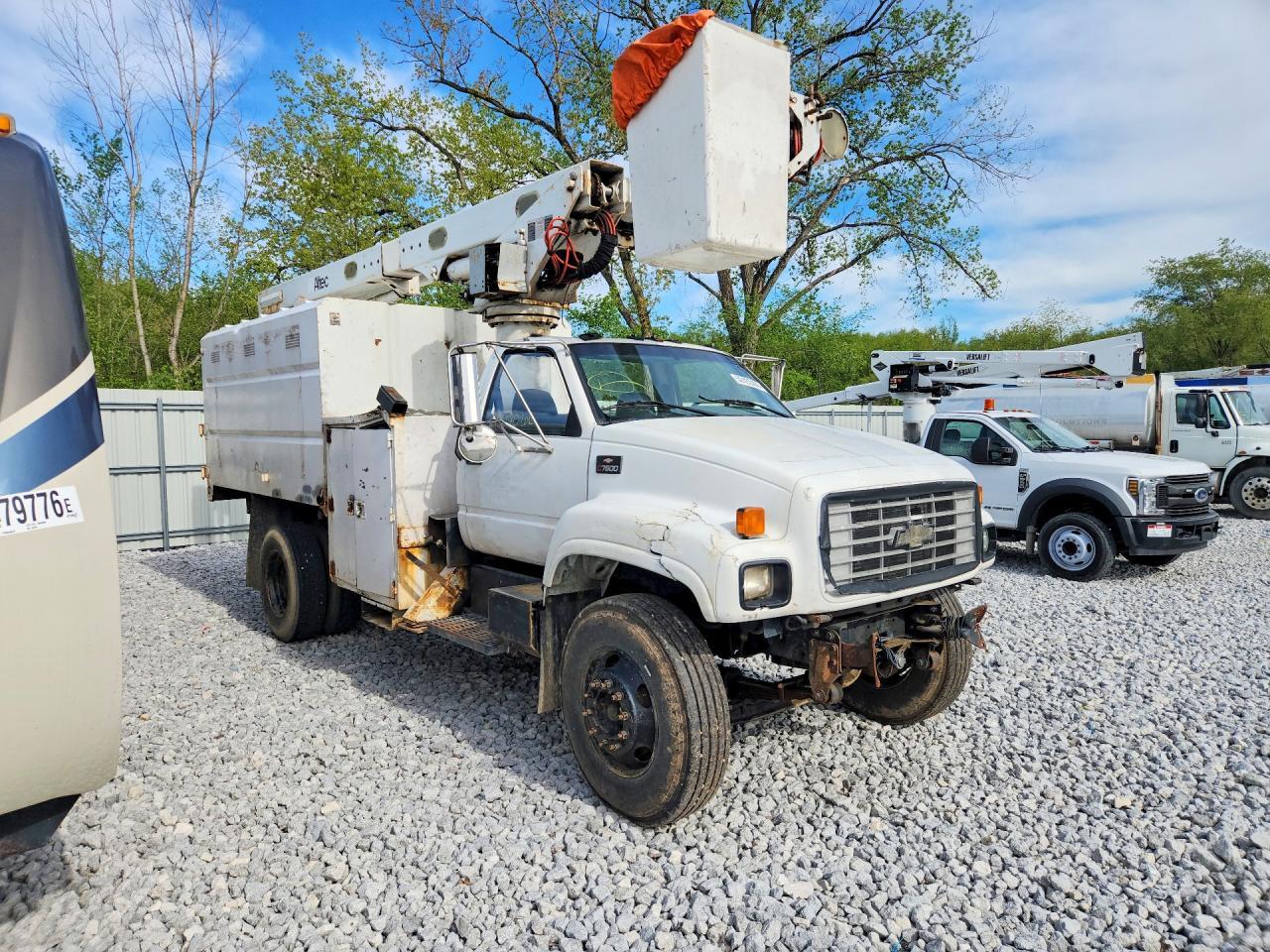 2000 Chevrolet C-SERIES C7H042