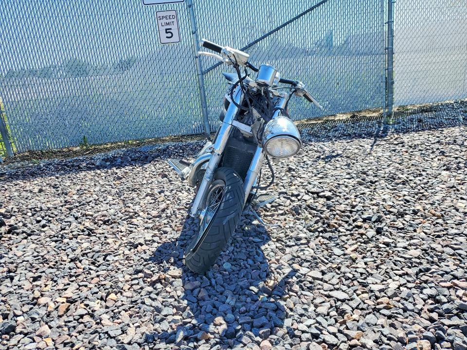 2000 Honda VT750 CD2