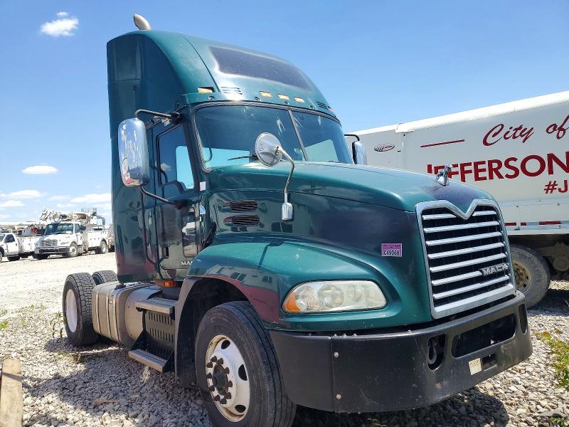 2016 Mack 600 CXU600