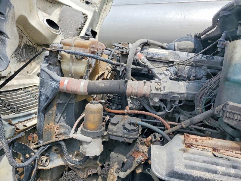 2008 Freigliner 2008 Freightliner Columbia 120 Semi Truck