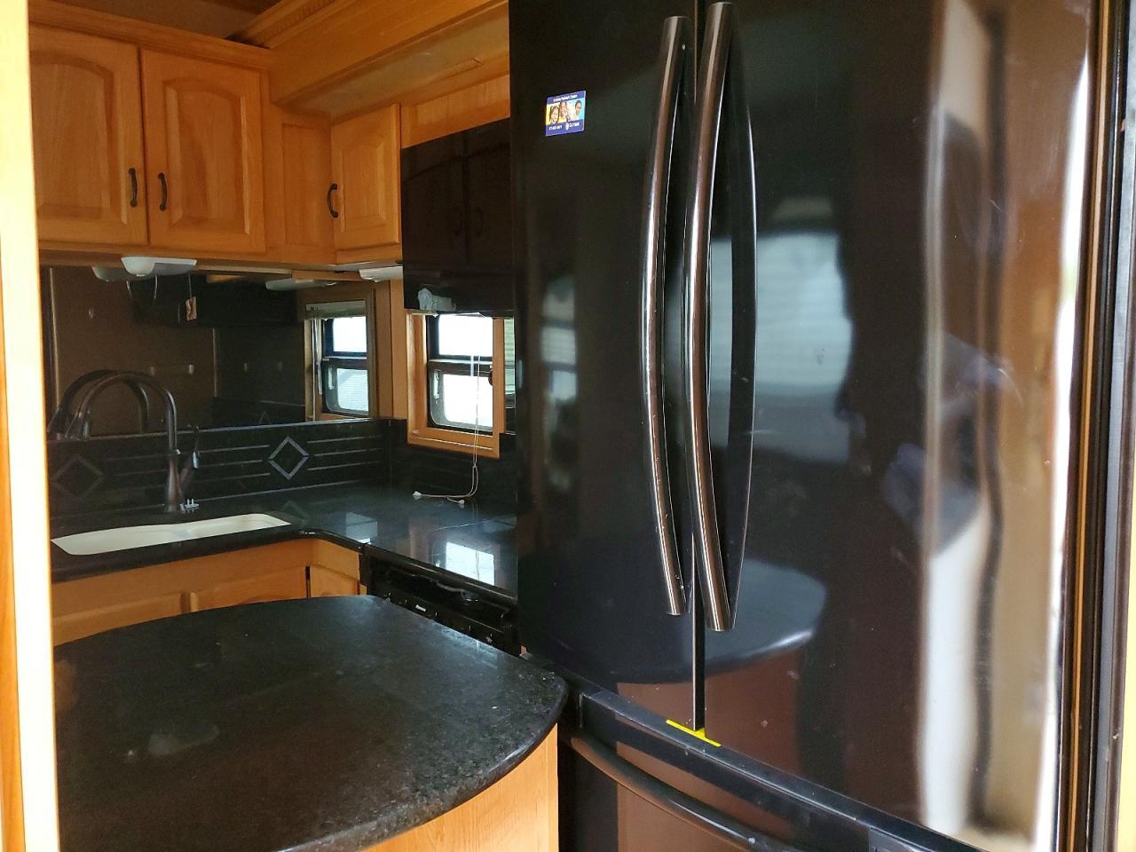 2008 Doubletree Elitesuite Camper