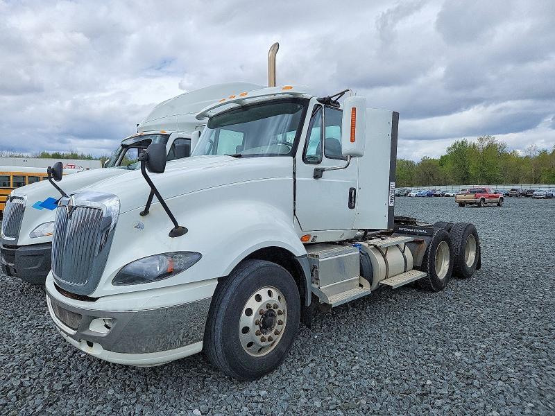 2015 International LF687 Semi Truck