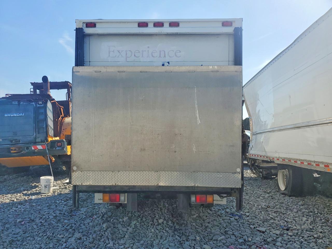 2008 GMC W4 BOX Truck