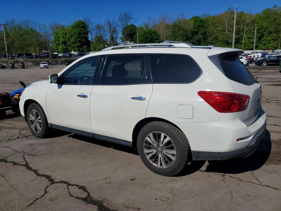 2017 Nissan Pathfinder sl