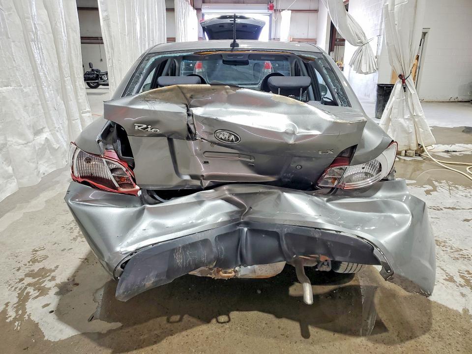 2010 KIA Lx 4 Door