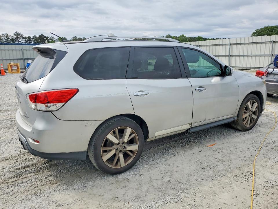 2013 Nissan Pathfinder s