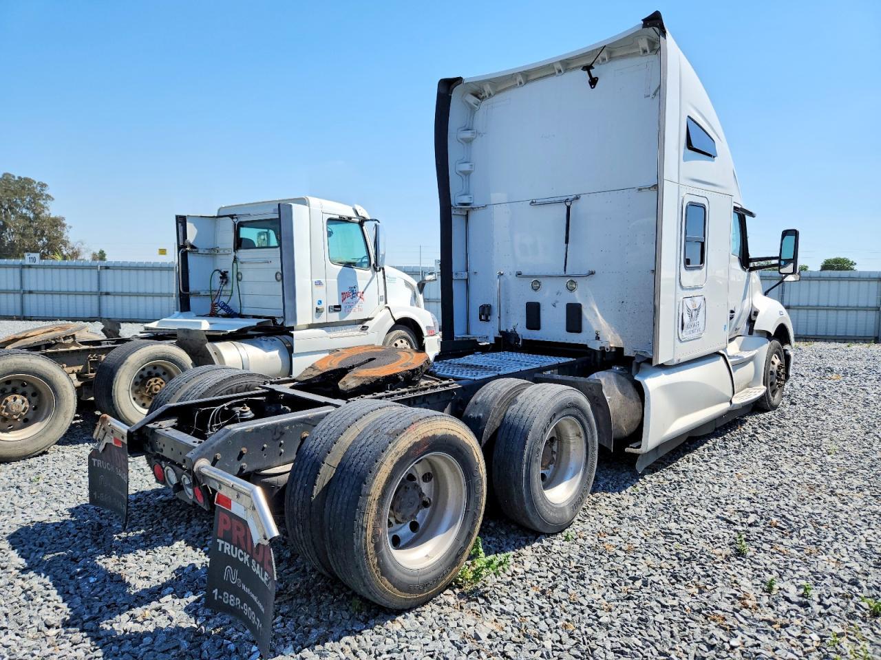 2020 Kenworth T680 Semi Truck