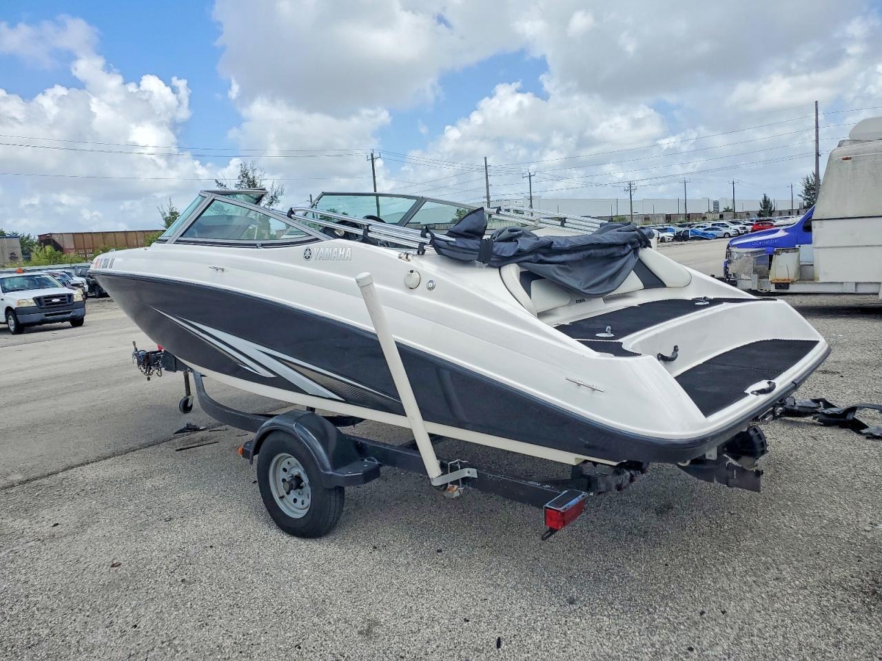 2016 YAM AHA SX190-Boat