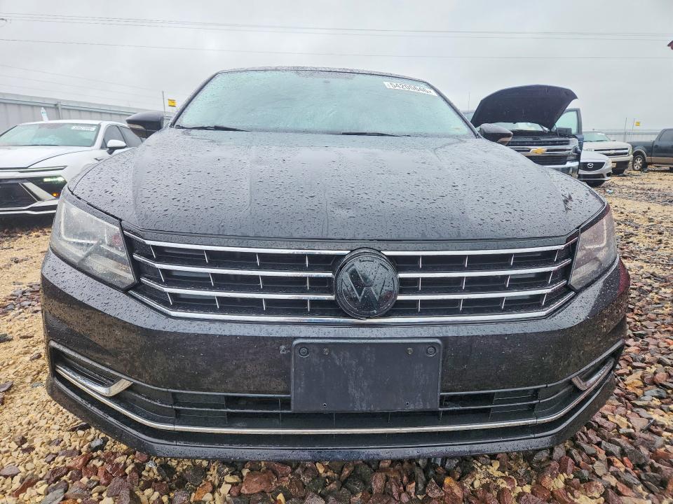 2017 Volkswagen Passat s