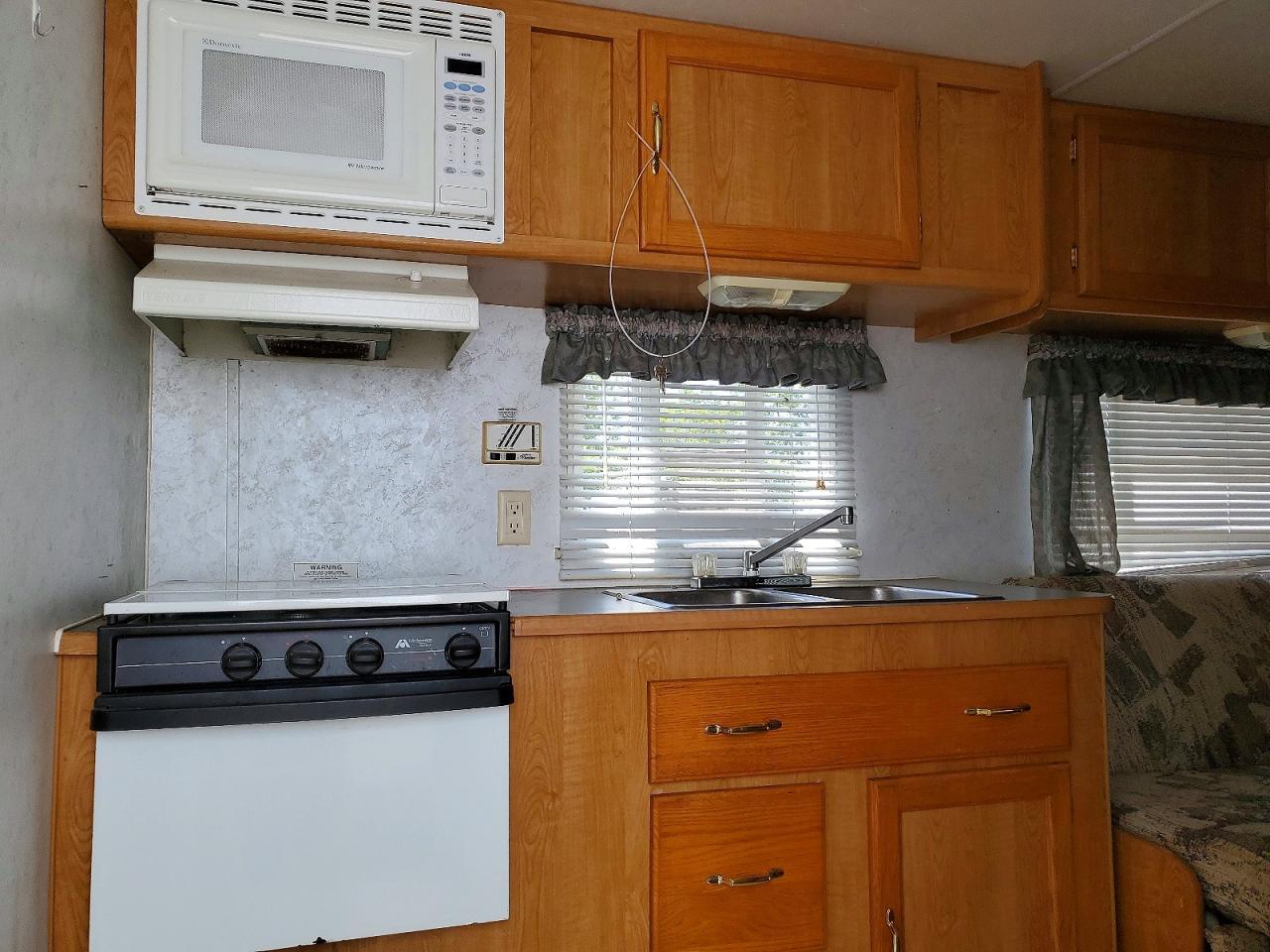 2000 Skyline Layton Camper