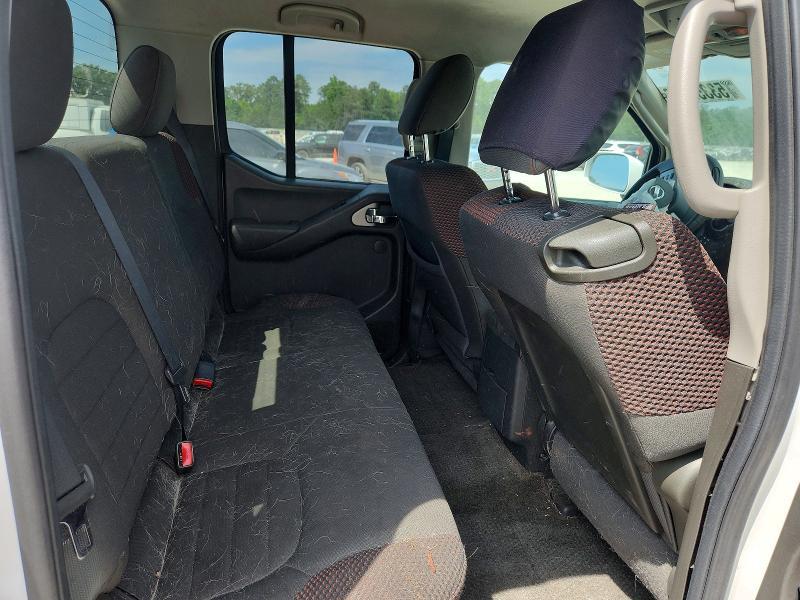 2011 Nissan Frontier s