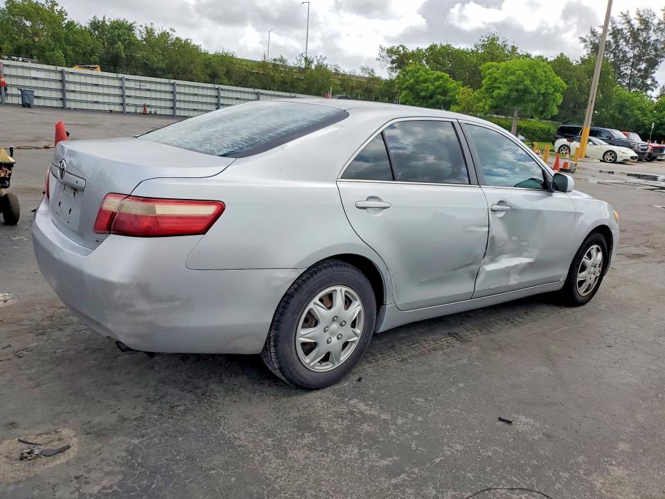 2007 Toyota Camry le