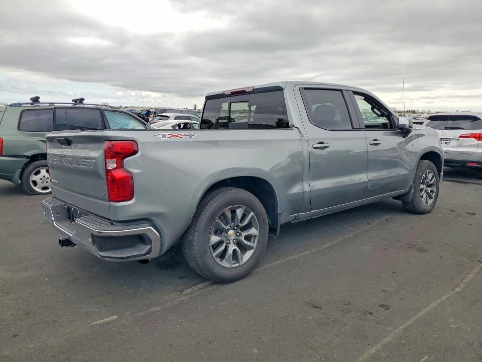 2026 Chevrolet Silverado K1500 LT