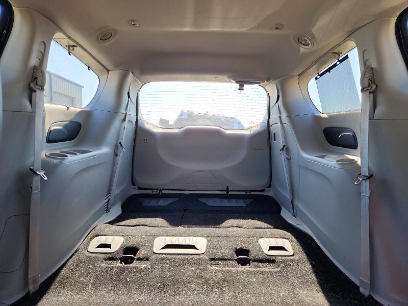 2017 Chrysler Pacifica Touring l