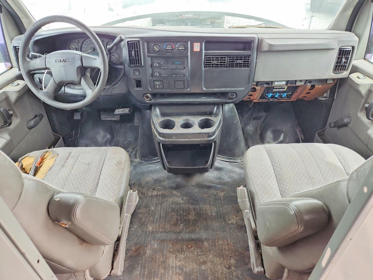 2005 GMC Savana G2500