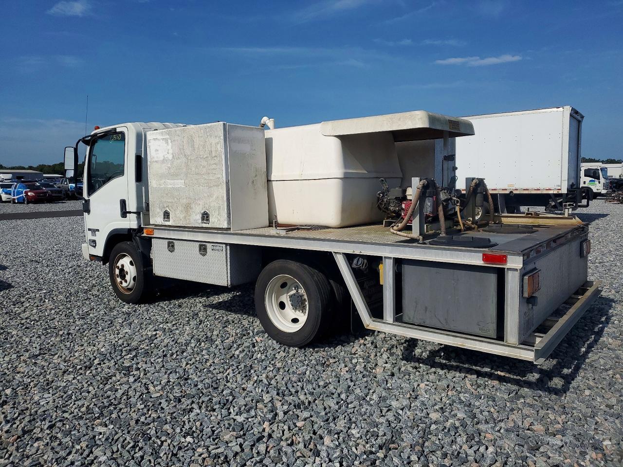 2016 Isuzu NPR HD