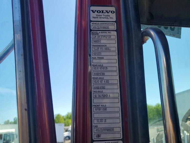 2000 Volvo Convention-Semi Truck