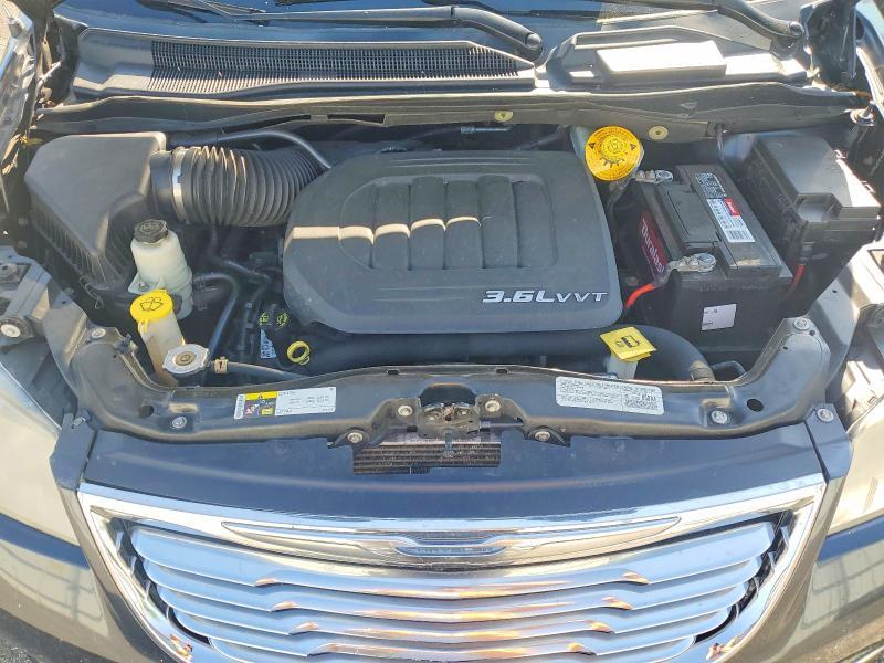 2014 Chrysler Town & Country Touring