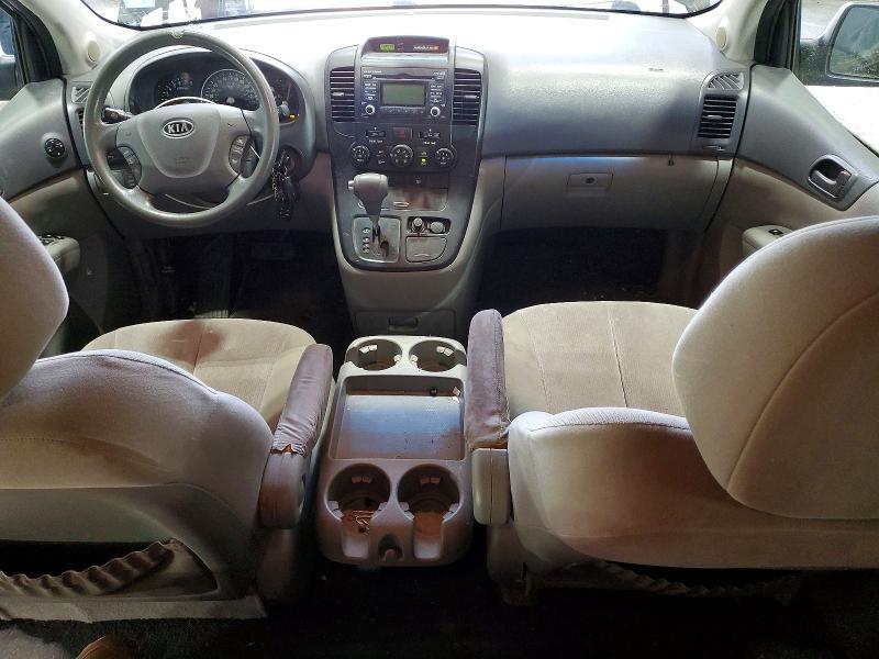 2011 KIA Sedona lx
