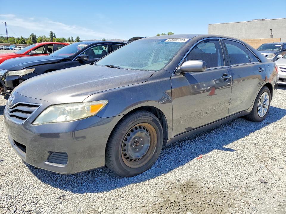 2011 Toyota Camry le