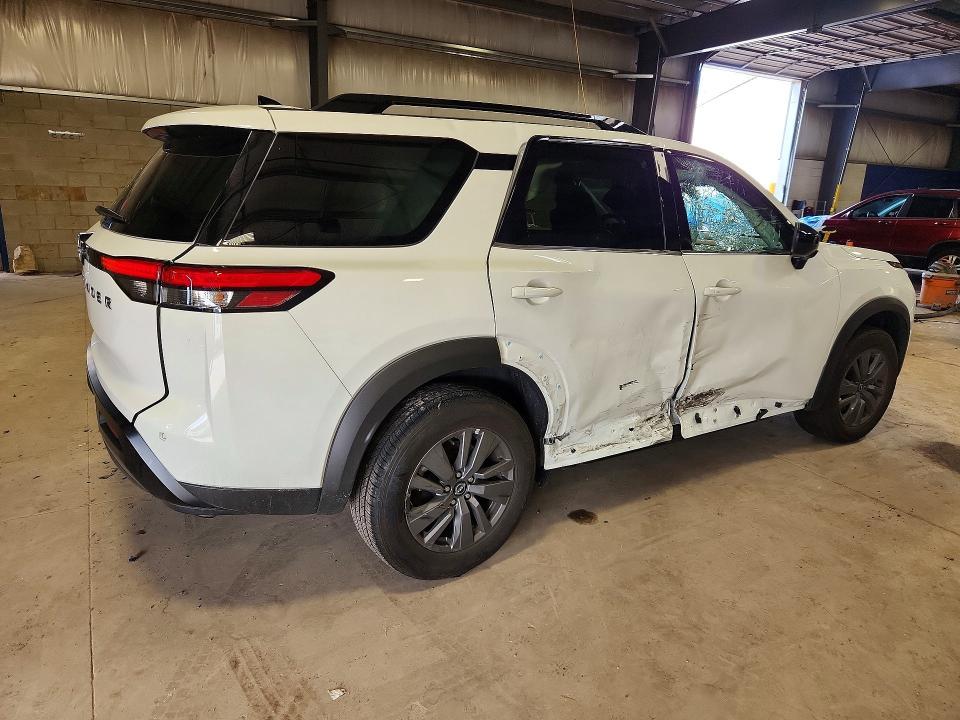 2026 Nissan Pathfinder sv