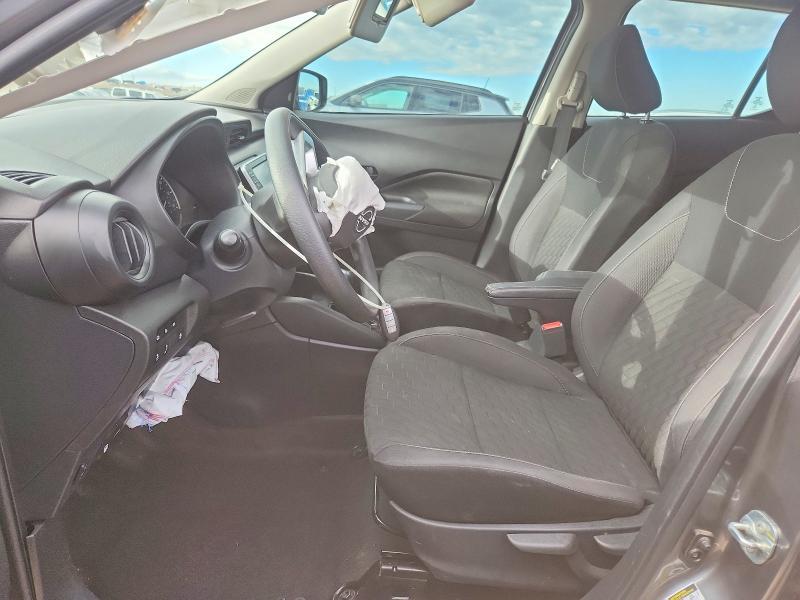 2022 Nissan Kicks s