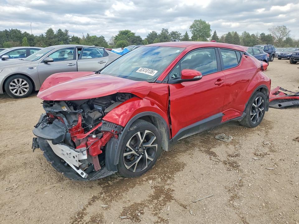 2022 Toyota C-hr xle