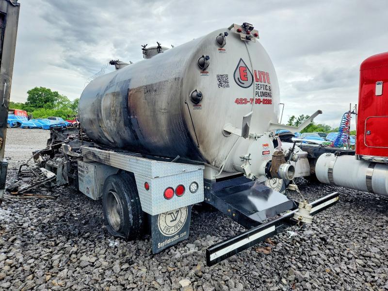 2012 Peterbilt Tractor 2012 Peterbilt 337 Tank Truck