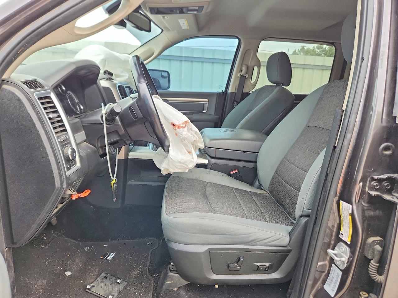 2017 Dodge RAM 1500 SLT