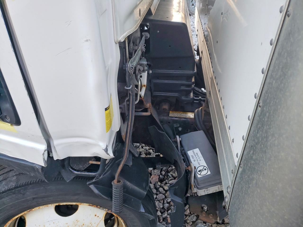 2020 Isuzu NPR HD BOX Truck