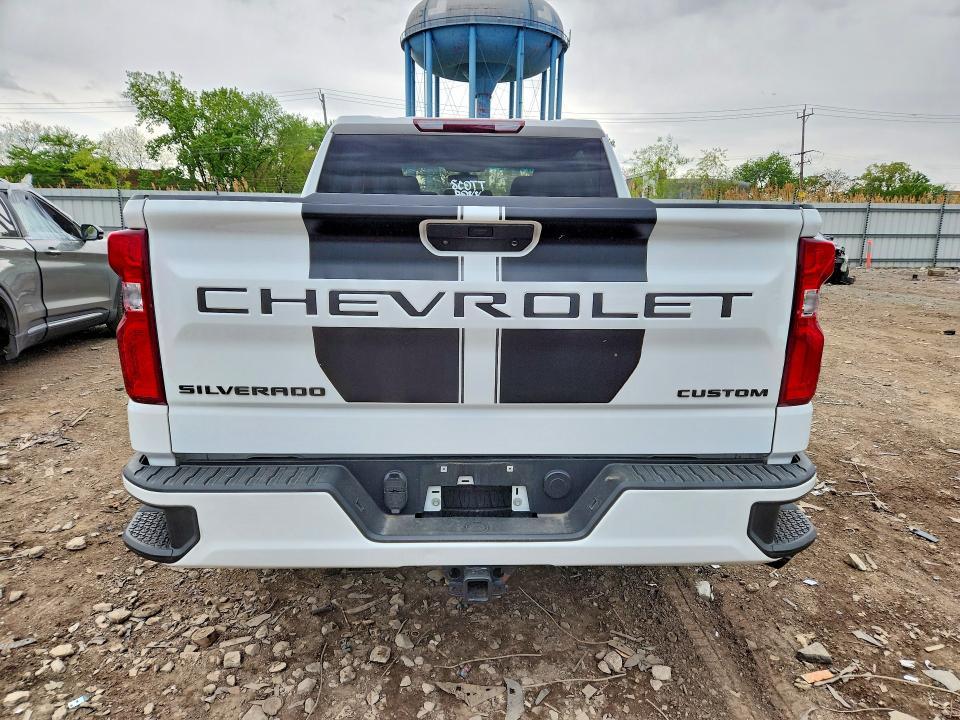 2021 Chevrolet Silverado K1500 Custom