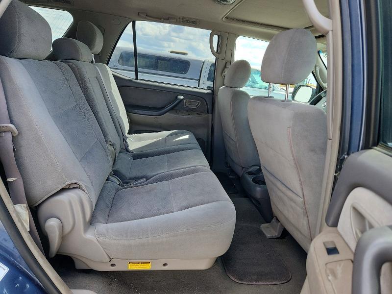 2005 Toyota Sequoia SR5