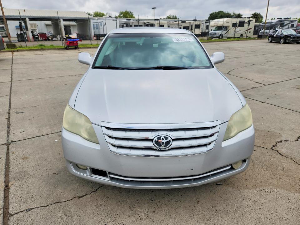 2005 Toyota Avalon Limited
