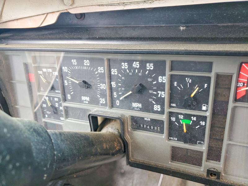 1990 International 3000 3700