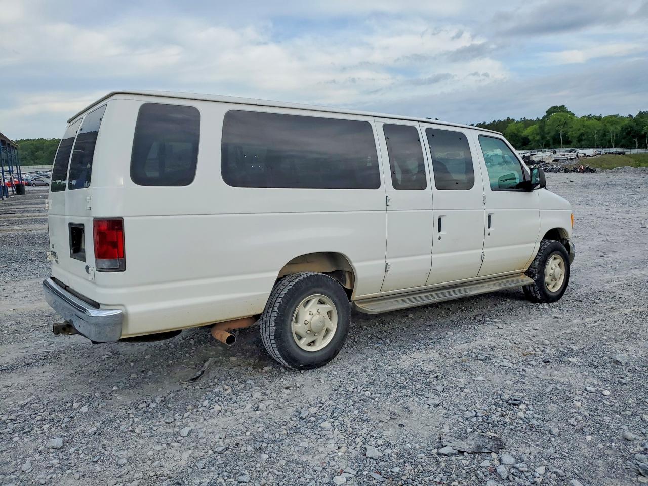 2006 Ford Econoline E350 Super Duty Wagon