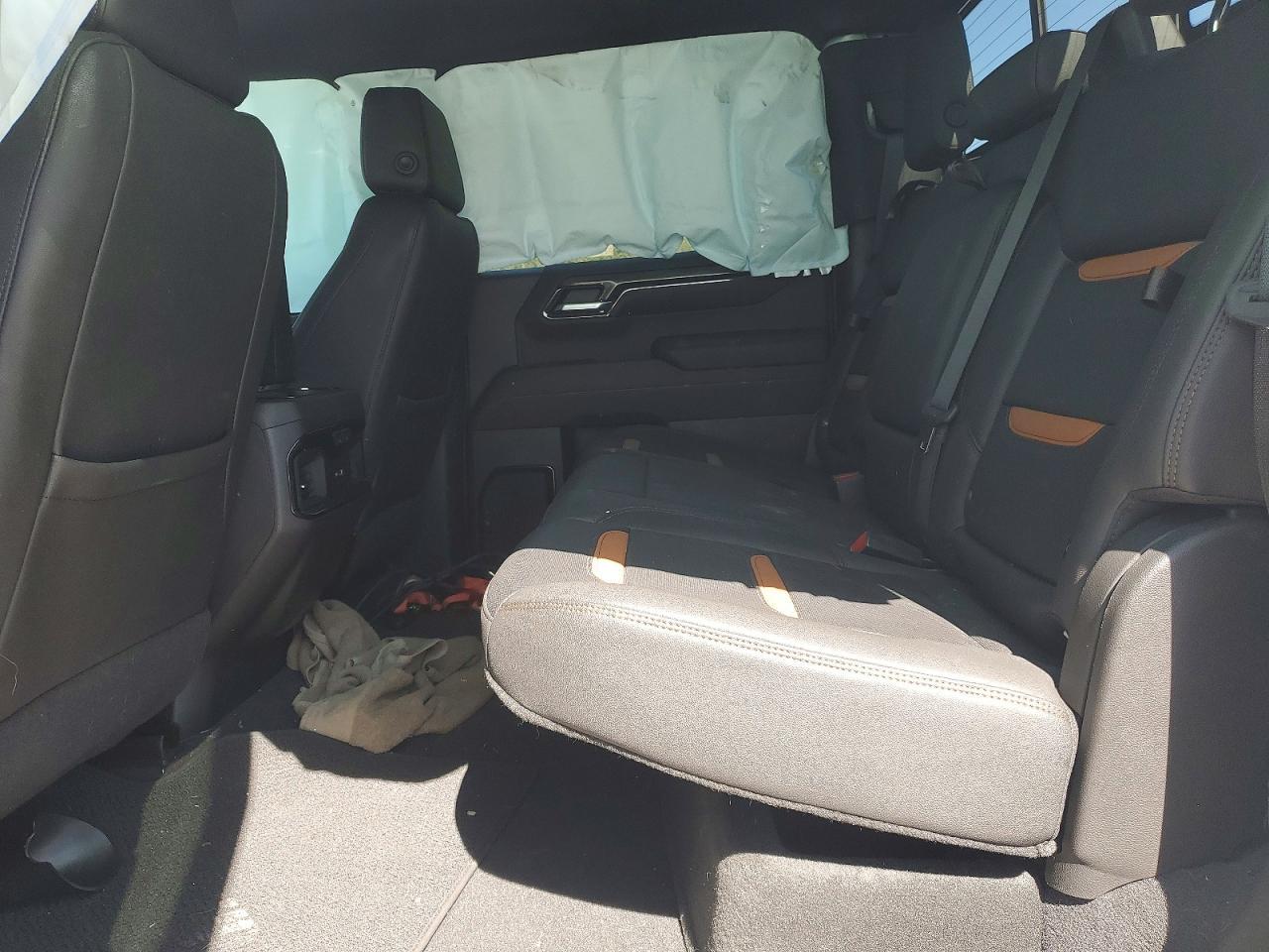 2023 GMC Sierra K1500 AT4