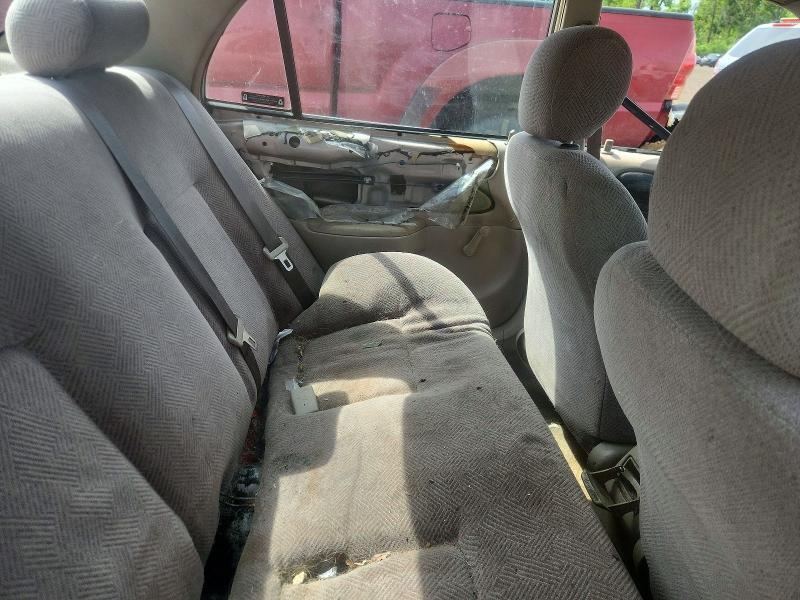 2001 Chevrolet Geo Prizm Base