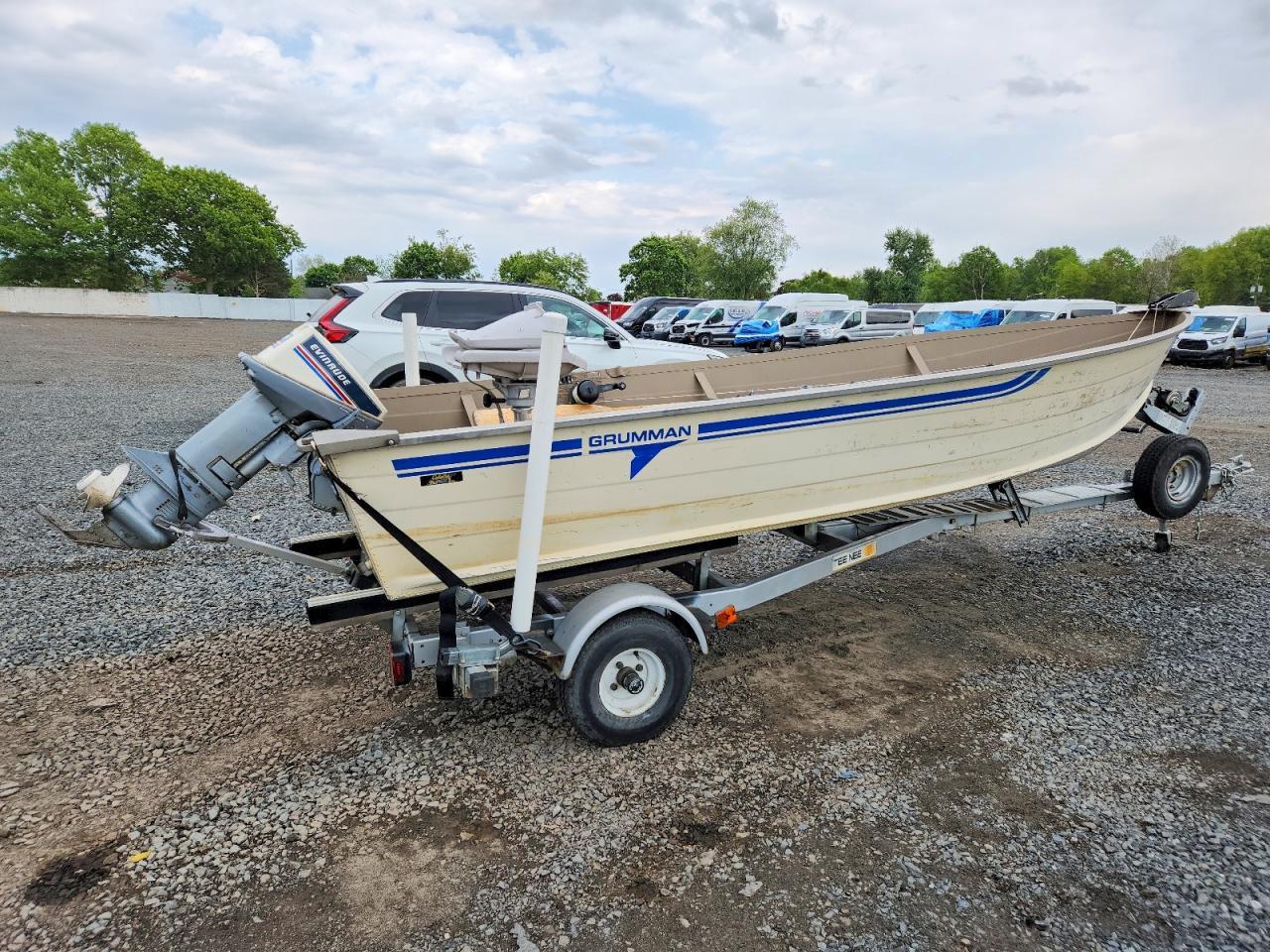 1983 Grumman Boat