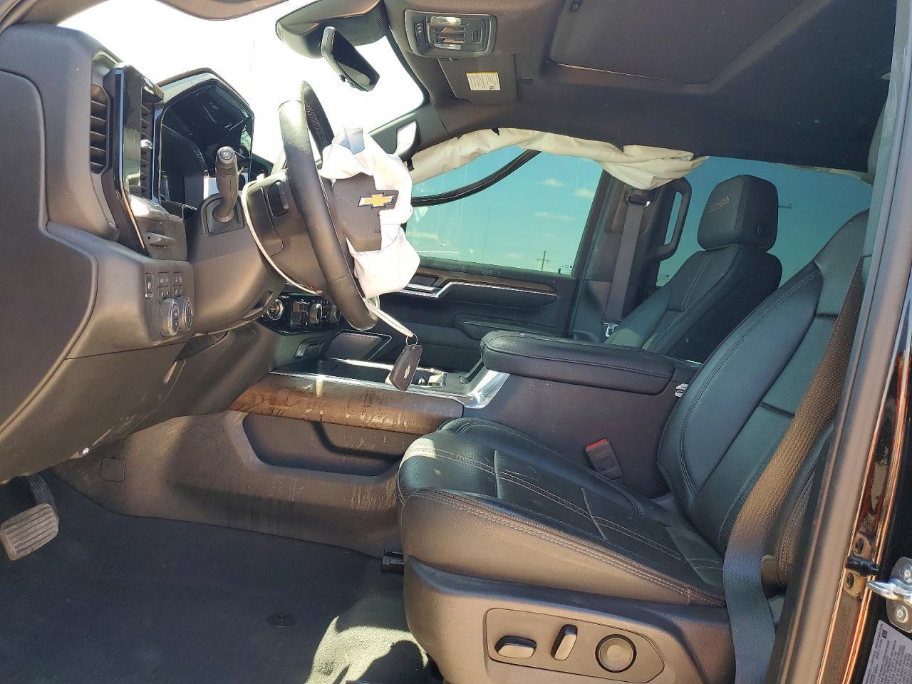 2025 Chevrolet Silverado K3500 High Country