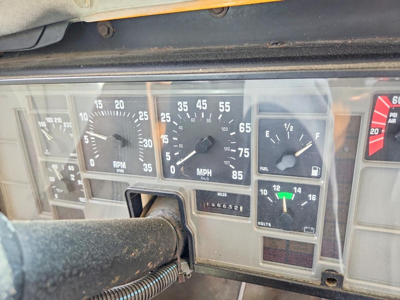 1990 International 3000 3700