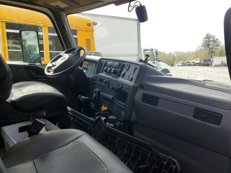 2024 International MV607 BOX Truck