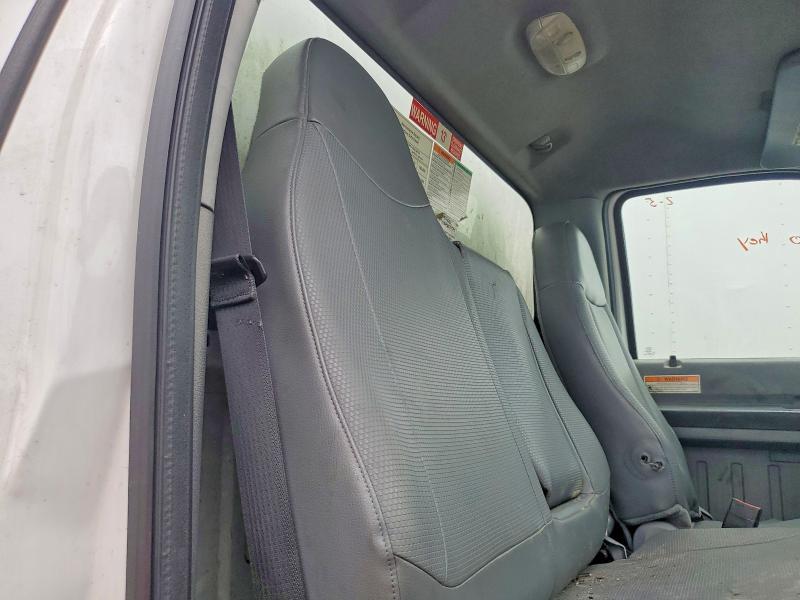 2012 Ford F750 Super Duty BOX Truck