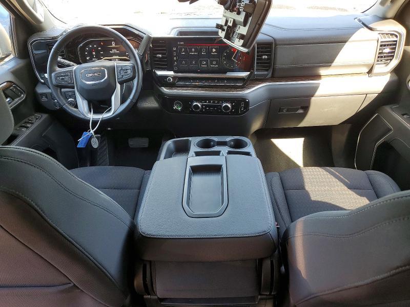 2022 GMC Sierra K1500 SLE