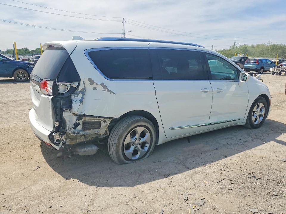 2017 Chrysler Pacifica Touring l Plus